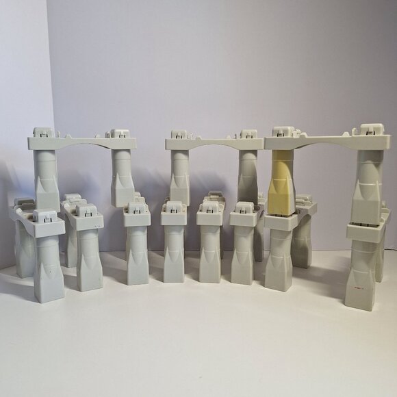 11 Geotrax Train Track Bridge Riser Lot Gray Supports Fisher Price Railroad - Picture 2 of 8